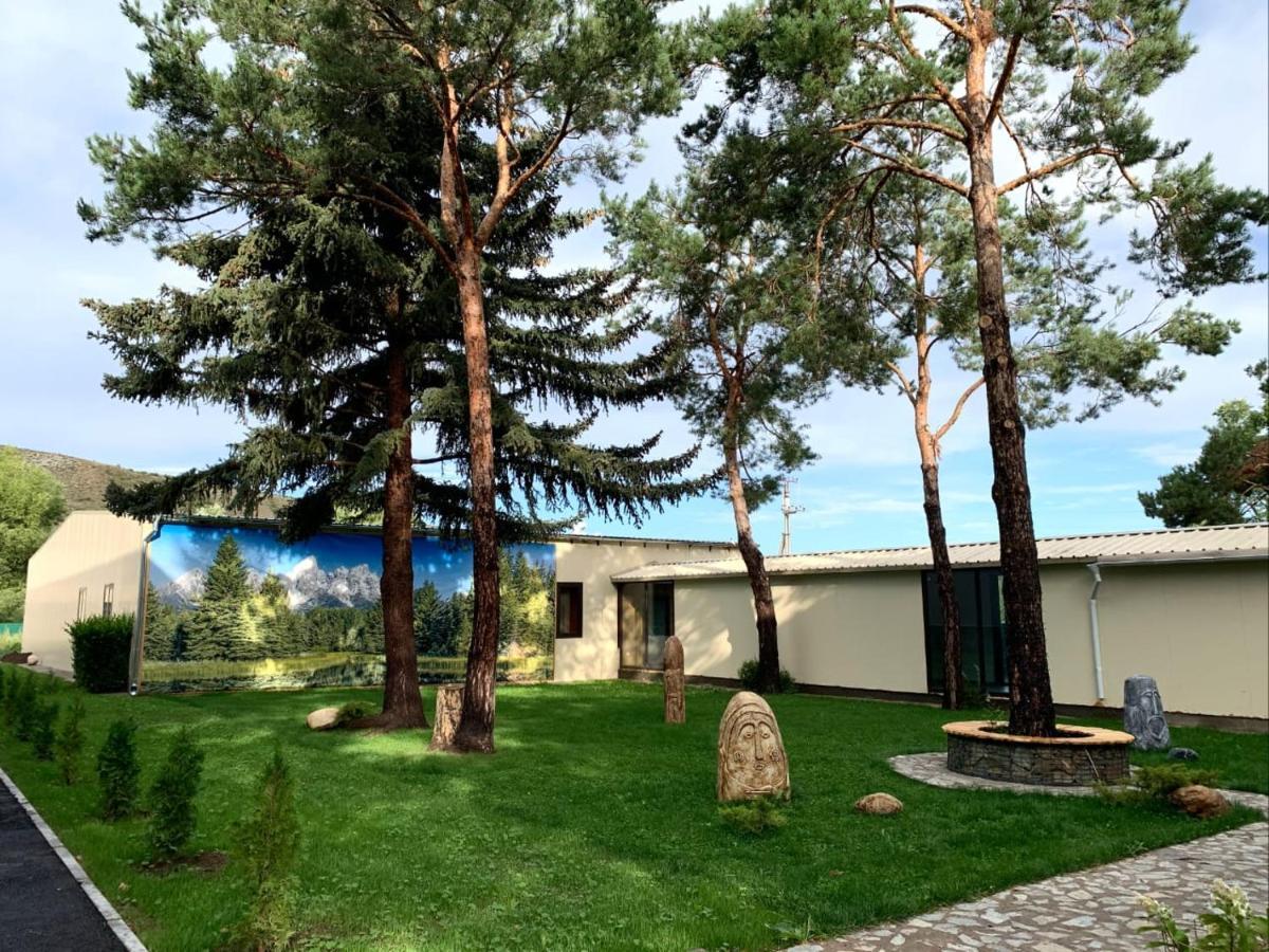 My Hotel Karakol Esterno foto